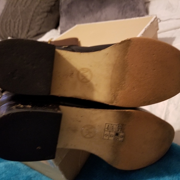 MK Stockard Boot - Picture 3 of 5